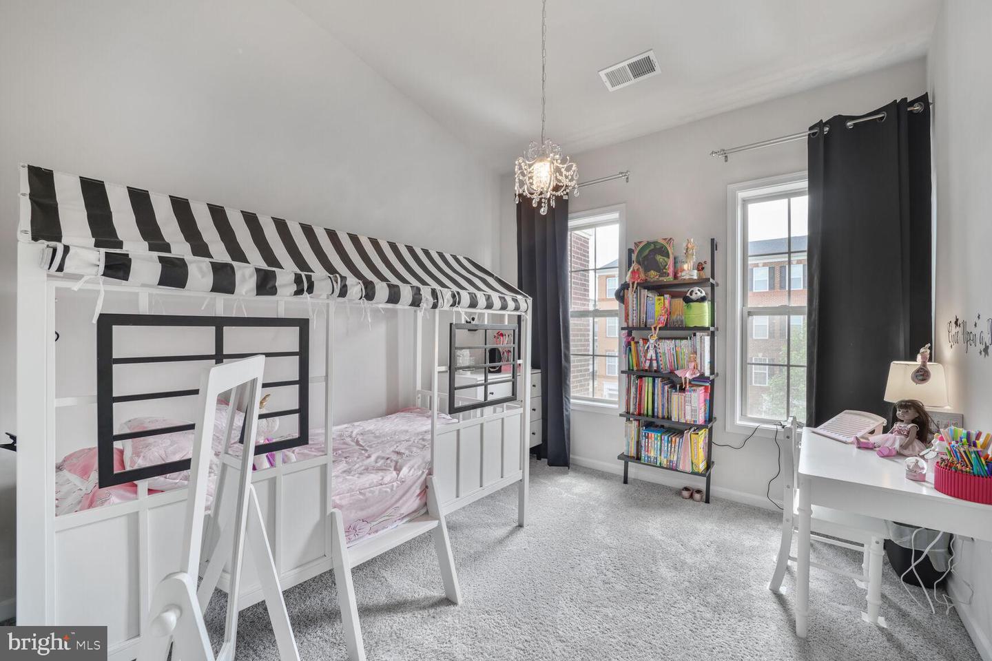 43222 THOROUGHFARE GAP TER, ASHBURN, Virginia 20148, 3 Bedrooms Bedrooms, ,3 BathroomsBathrooms,Residential,For sale,43222 THOROUGHFARE GAP TER,VALO2096246 MLS # VALO2096246