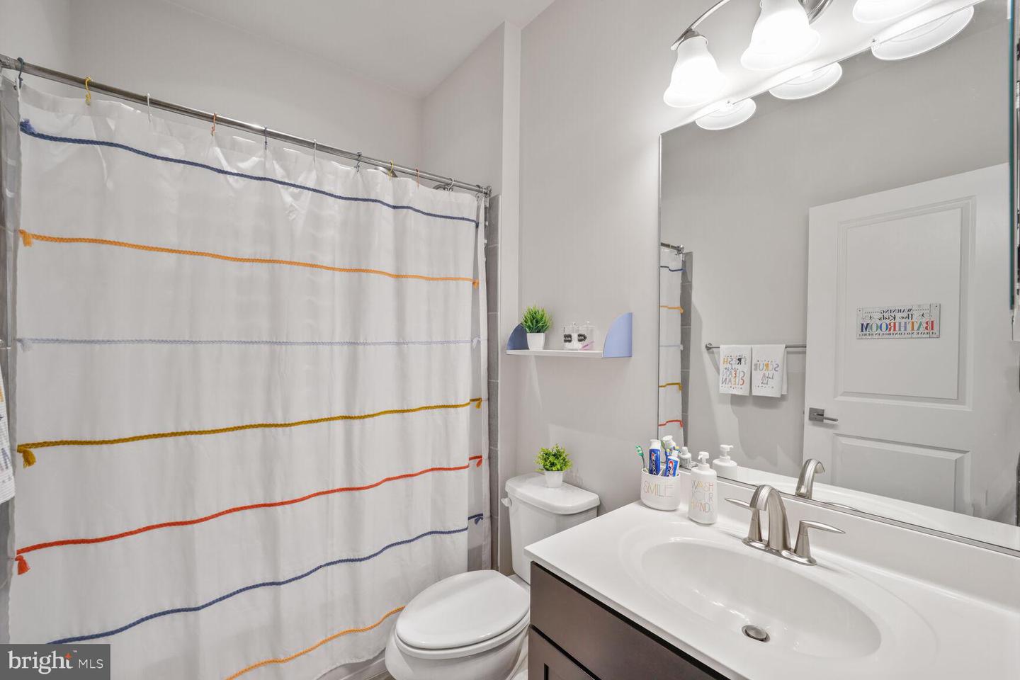 43222 THOROUGHFARE GAP TER, ASHBURN, Virginia 20148, 3 Bedrooms Bedrooms, ,3 BathroomsBathrooms,Residential,For sale,43222 THOROUGHFARE GAP TER,VALO2096246 MLS # VALO2096246