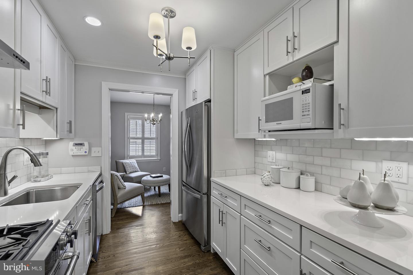 5828 WYOMISSING CT, ALEXANDRIA, Virginia 22303, 3 Bedrooms Bedrooms, ,2 BathroomsBathrooms,Residential,For sale,5828 WYOMISSING CT,VAFX2240494 MLS # VAFX2240494