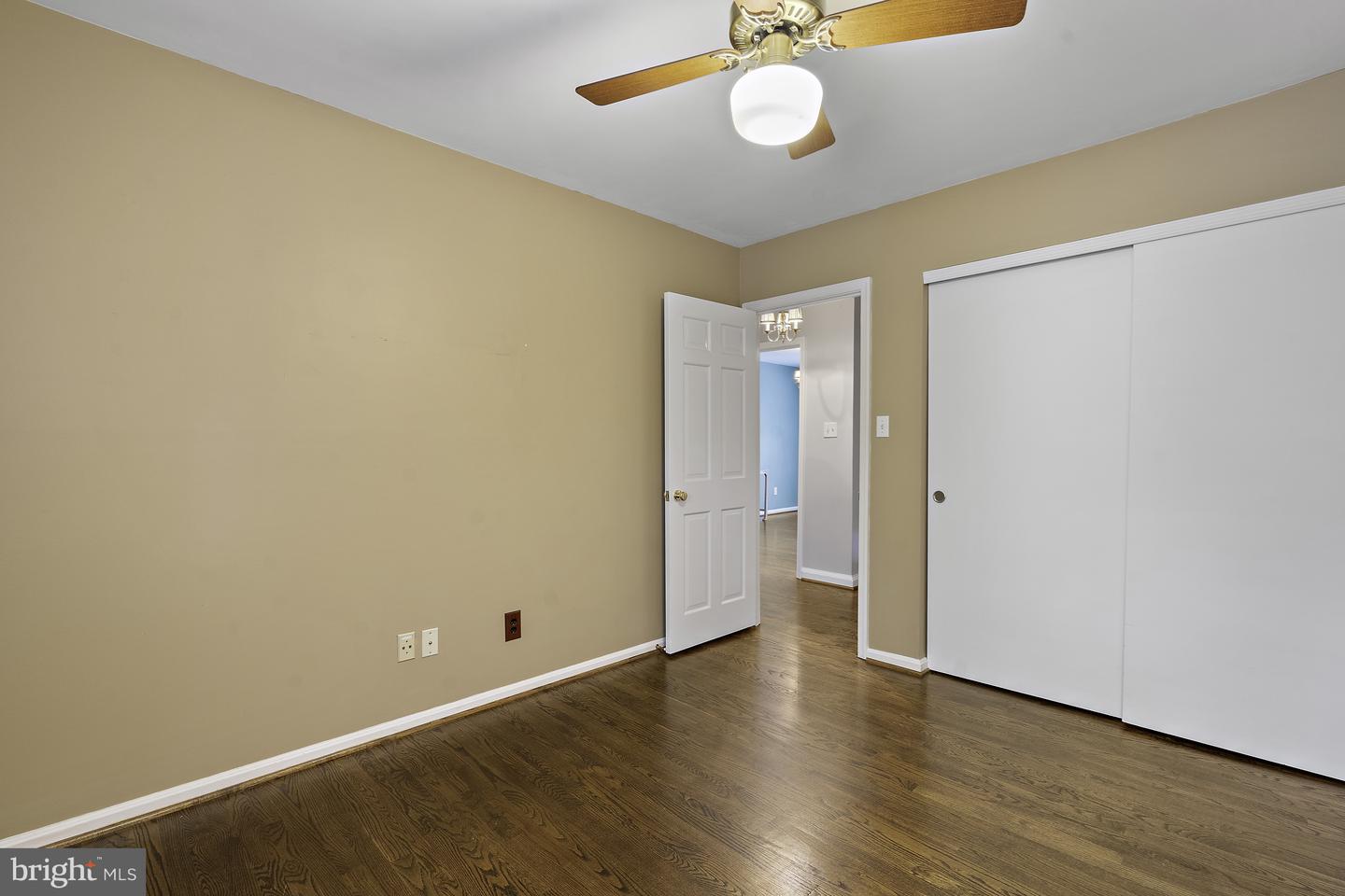 5828 WYOMISSING CT, ALEXANDRIA, Virginia 22303, 3 Bedrooms Bedrooms, ,2 BathroomsBathrooms,Residential,For sale,5828 WYOMISSING CT,VAFX2240494 MLS # VAFX2240494