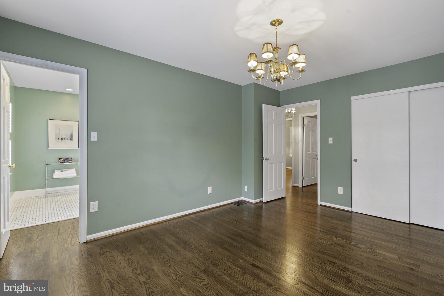 5828 WYOMISSING CT, ALEXANDRIA, Virginia 22303, 3 Bedrooms Bedrooms, ,2 BathroomsBathrooms,Residential,For sale,5828 WYOMISSING CT,VAFX2240494 MLS # VAFX2240494