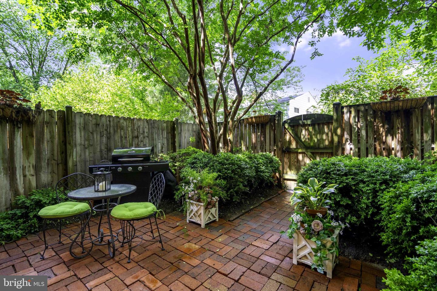 5828 WYOMISSING CT, ALEXANDRIA, Virginia 22303, 3 Bedrooms Bedrooms, ,2 BathroomsBathrooms,Residential,For sale,5828 WYOMISSING CT,VAFX2240494 MLS # VAFX2240494