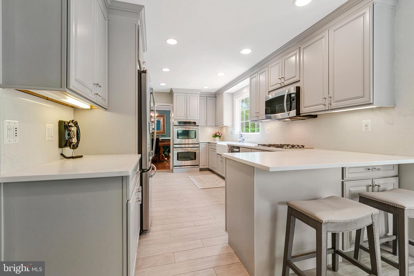 8412 RIVERSIDE RD, ALEXANDRIA, Virginia 22308, 5 Bedrooms Bedrooms, ,3 BathroomsBathrooms,Residential,For sale,8412 RIVERSIDE RD,VAFX2240536 MLS # VAFX2240536