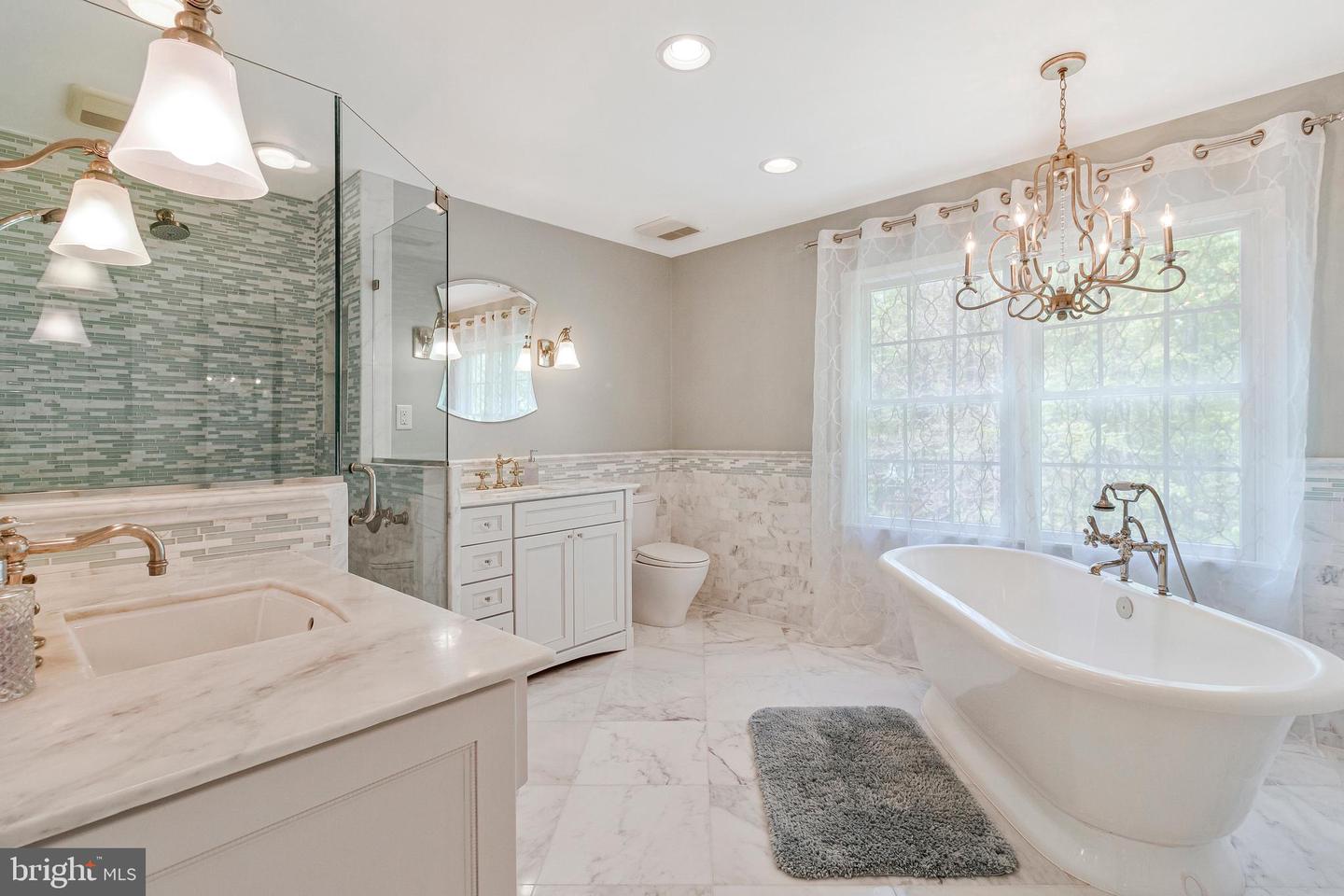 8412 RIVERSIDE RD, ALEXANDRIA, Virginia 22308, 5 Bedrooms Bedrooms, ,3 BathroomsBathrooms,Residential,For sale,8412 RIVERSIDE RD,VAFX2240536 MLS # VAFX2240536