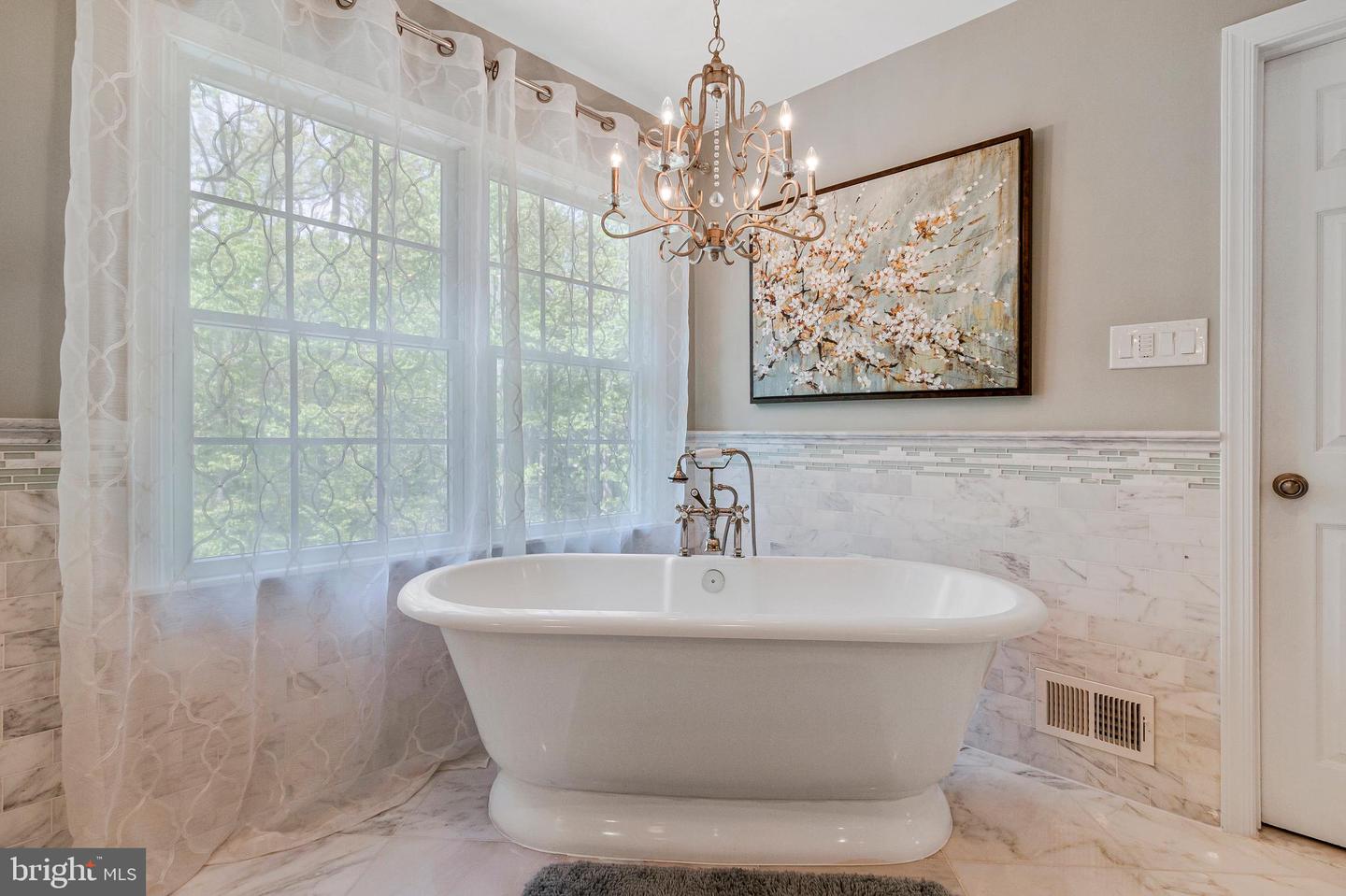 8412 RIVERSIDE RD, ALEXANDRIA, Virginia 22308, 5 Bedrooms Bedrooms, ,3 BathroomsBathrooms,Residential,For sale,8412 RIVERSIDE RD,VAFX2240536 MLS # VAFX2240536