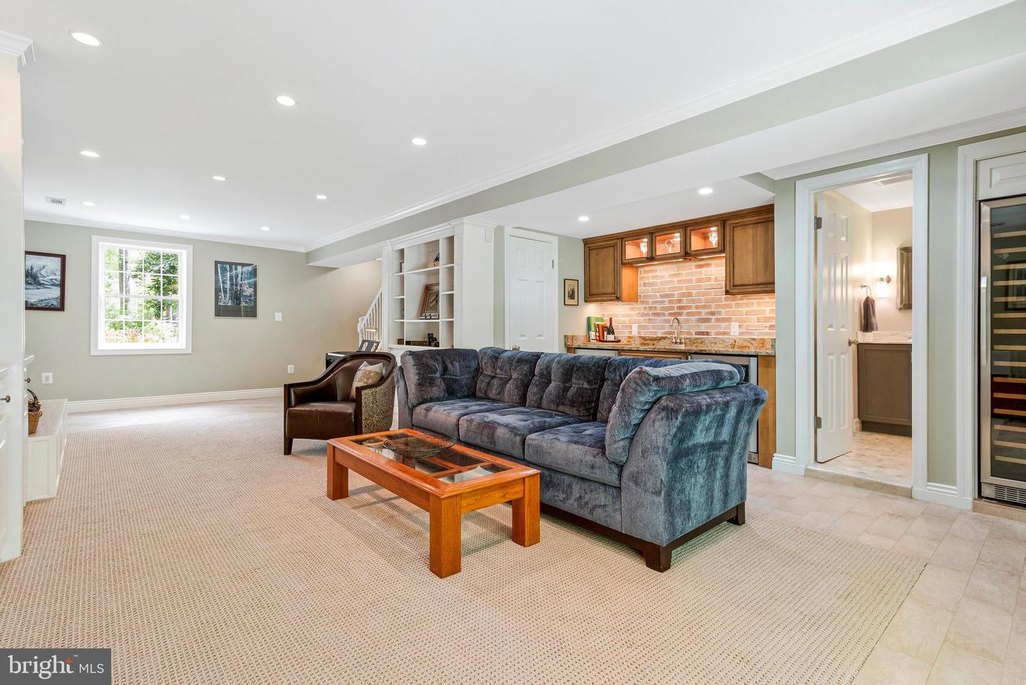 8412 RIVERSIDE RD, ALEXANDRIA, Virginia 22308, 5 Bedrooms Bedrooms, ,3 BathroomsBathrooms,Residential,For sale,8412 RIVERSIDE RD,VAFX2240536 MLS # VAFX2240536