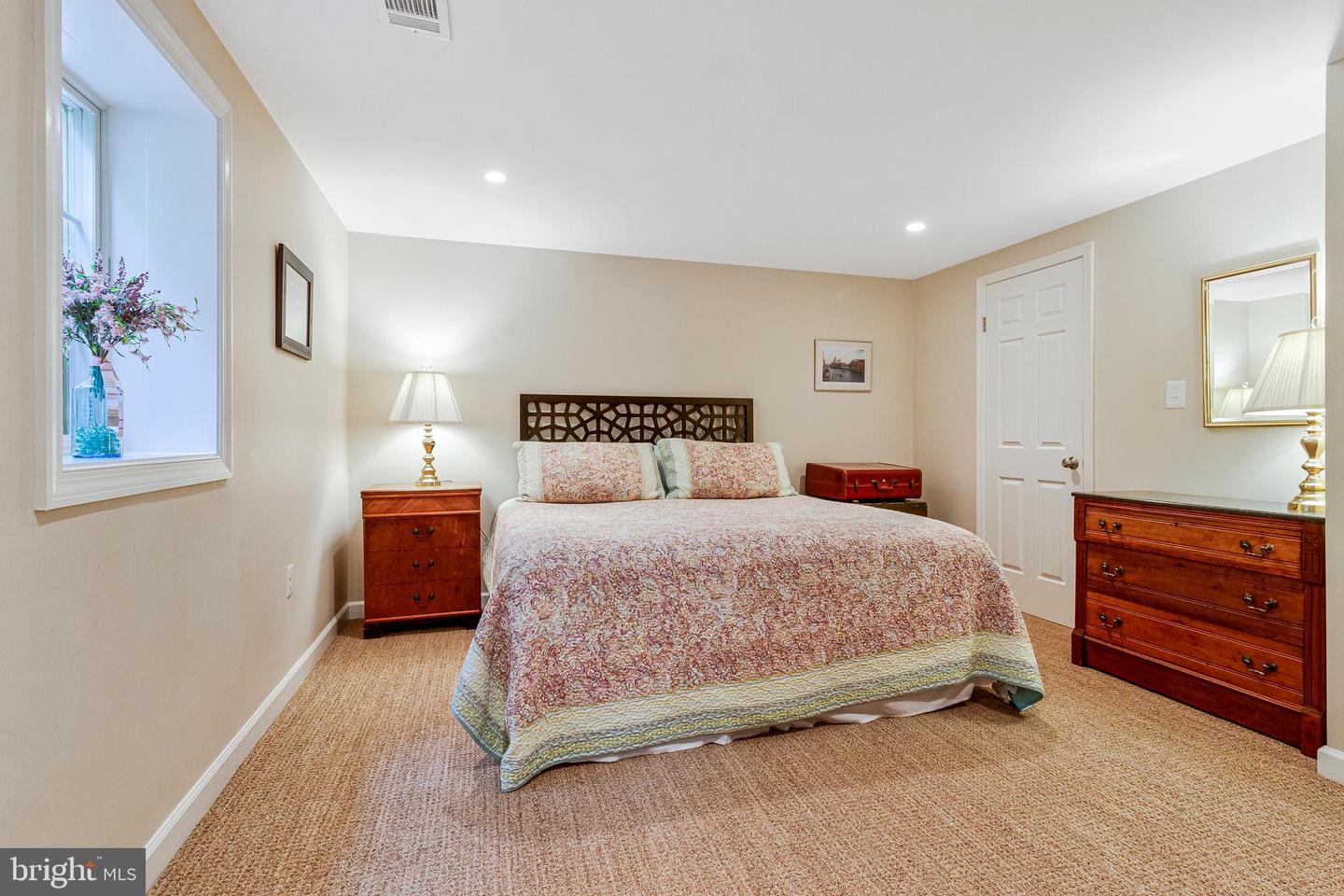 8412 RIVERSIDE RD, ALEXANDRIA, Virginia 22308, 5 Bedrooms Bedrooms, ,3 BathroomsBathrooms,Residential,For sale,8412 RIVERSIDE RD,VAFX2240536 MLS # VAFX2240536