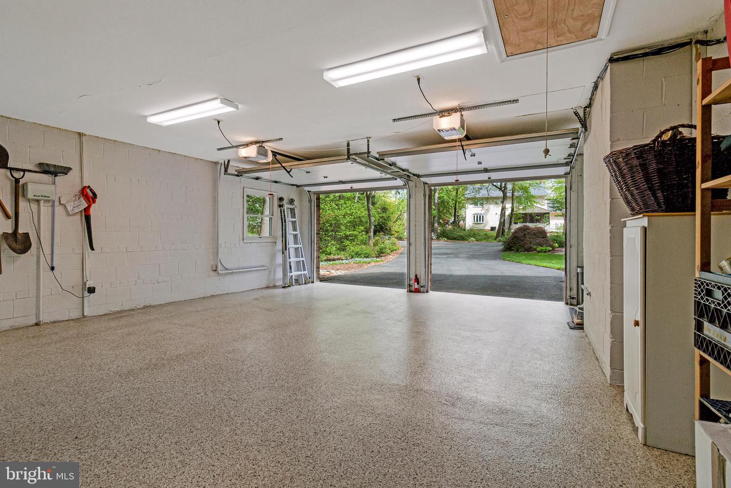 8412 RIVERSIDE RD, ALEXANDRIA, Virginia 22308, 5 Bedrooms Bedrooms, ,3 BathroomsBathrooms,Residential,For sale,8412 RIVERSIDE RD,VAFX2240536 MLS # VAFX2240536