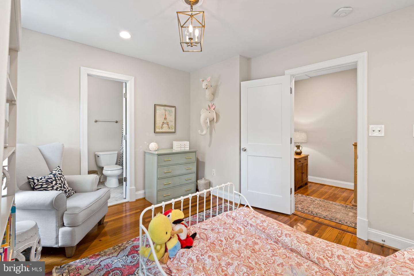 1400 MOUNT VERNON AVE #A, ALEXANDRIA, Virginia 22301, 3 Bedrooms Bedrooms, ,3 BathroomsBathrooms,Residential,For sale,1400 MOUNT VERNON AVE #A,VAAX2045292 MLS # VAAX2045292