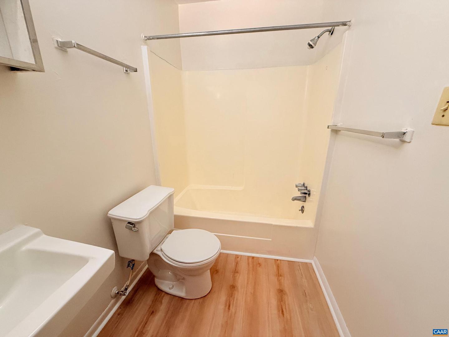 2100 JEFFERSON PARK AVE #4, CHARLOTTESVILLE, Virginia 22903, 3 Bedrooms Bedrooms, ,2 BathroomsBathrooms,Residential,For sale,2100 JEFFERSON PARK AVE #4,664463 MLS # 664463