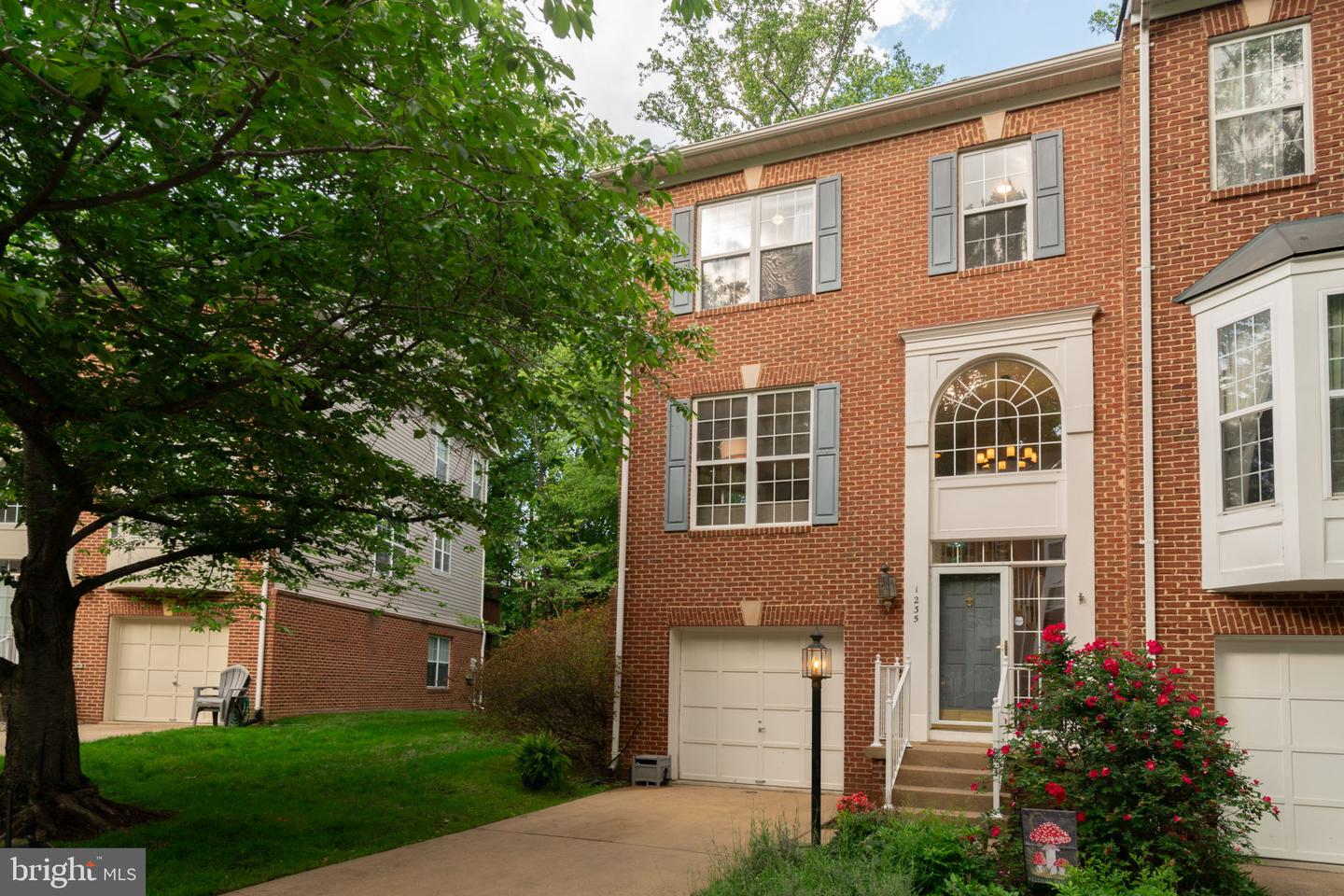 1235 WILD HAWTHORN WAY, RESTON, Virginia 20194, 3 Bedrooms Bedrooms, ,3 BathroomsBathrooms,Residential,For sale,1235 WILD HAWTHORN WAY,VAFX2240634 MLS # VAFX2240634