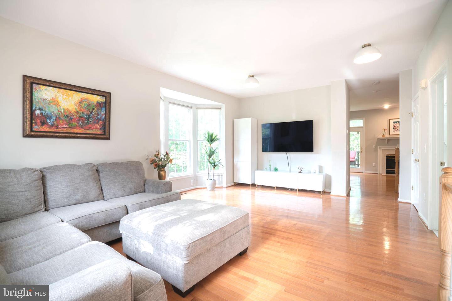 1235 WILD HAWTHORN WAY, RESTON, Virginia 20194, 3 Bedrooms Bedrooms, ,3 BathroomsBathrooms,Residential,For sale,1235 WILD HAWTHORN WAY,VAFX2240634 MLS # VAFX2240634
