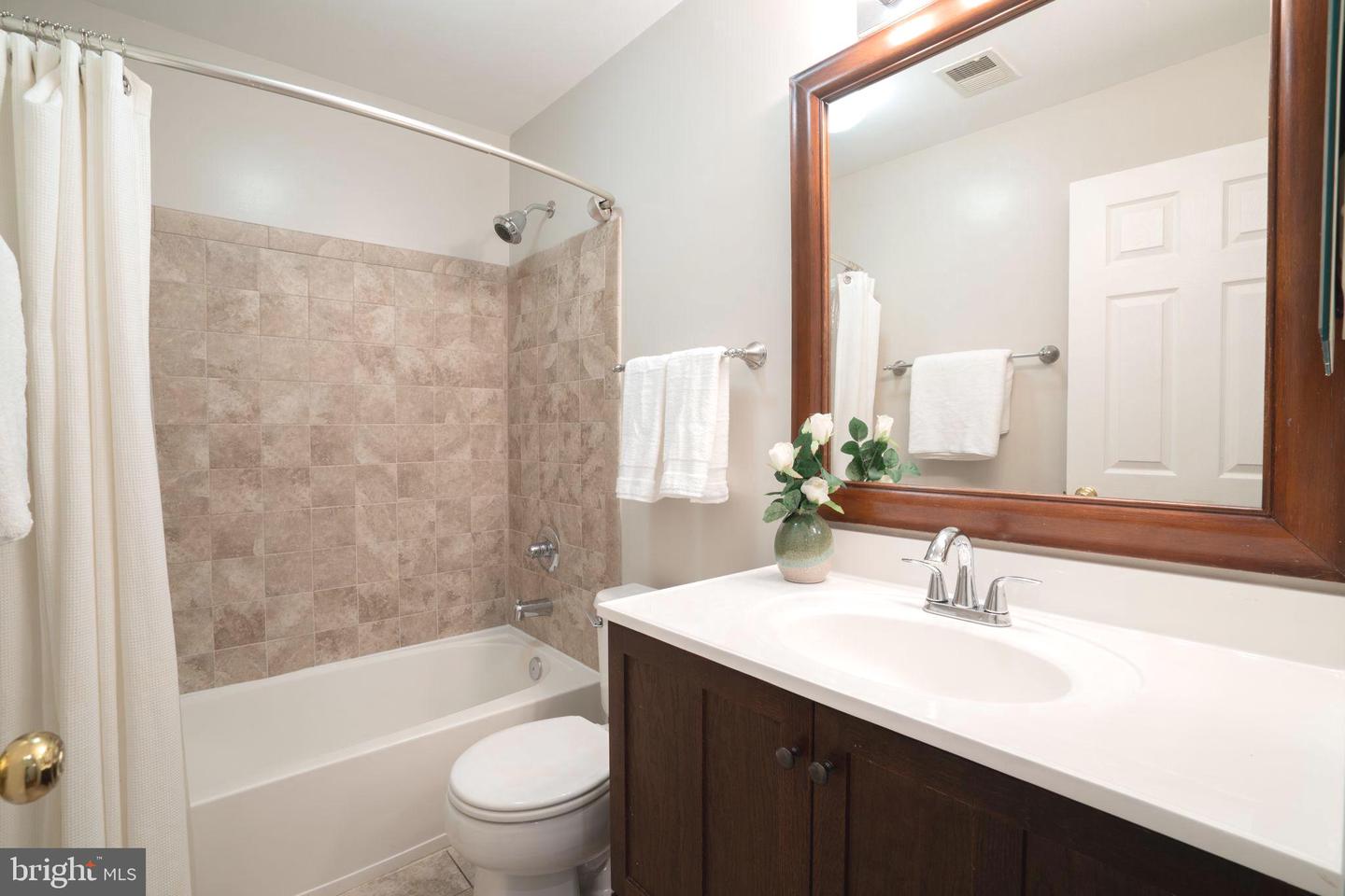 1235 WILD HAWTHORN WAY, RESTON, Virginia 20194, 3 Bedrooms Bedrooms, ,3 BathroomsBathrooms,Residential,For sale,1235 WILD HAWTHORN WAY,VAFX2240634 MLS # VAFX2240634