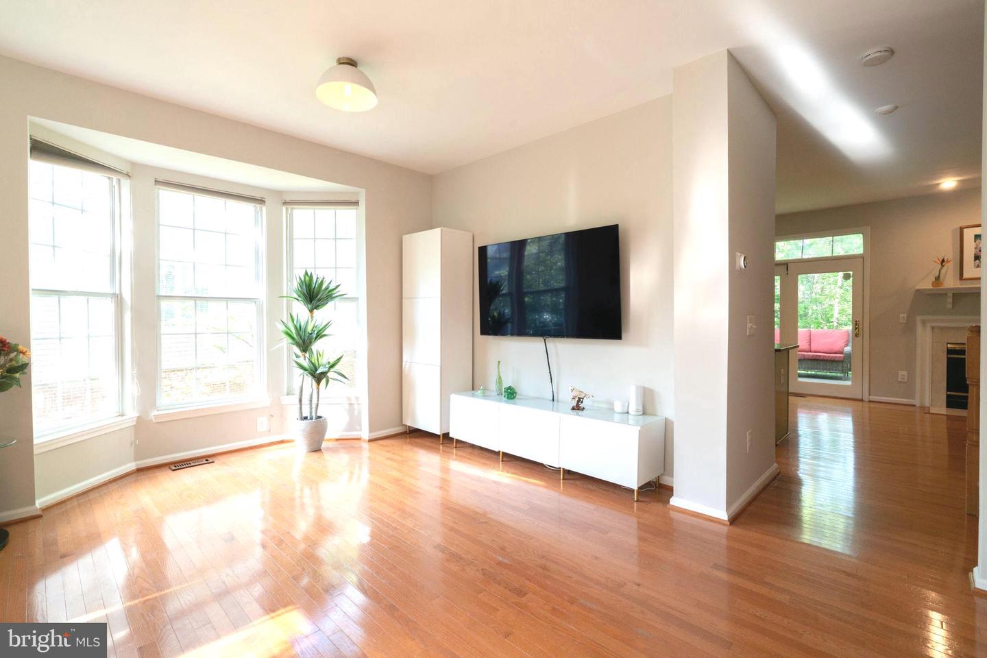 1235 WILD HAWTHORN WAY, RESTON, Virginia 20194, 3 Bedrooms Bedrooms, ,3 BathroomsBathrooms,Residential,For sale,1235 WILD HAWTHORN WAY,VAFX2240634 MLS # VAFX2240634