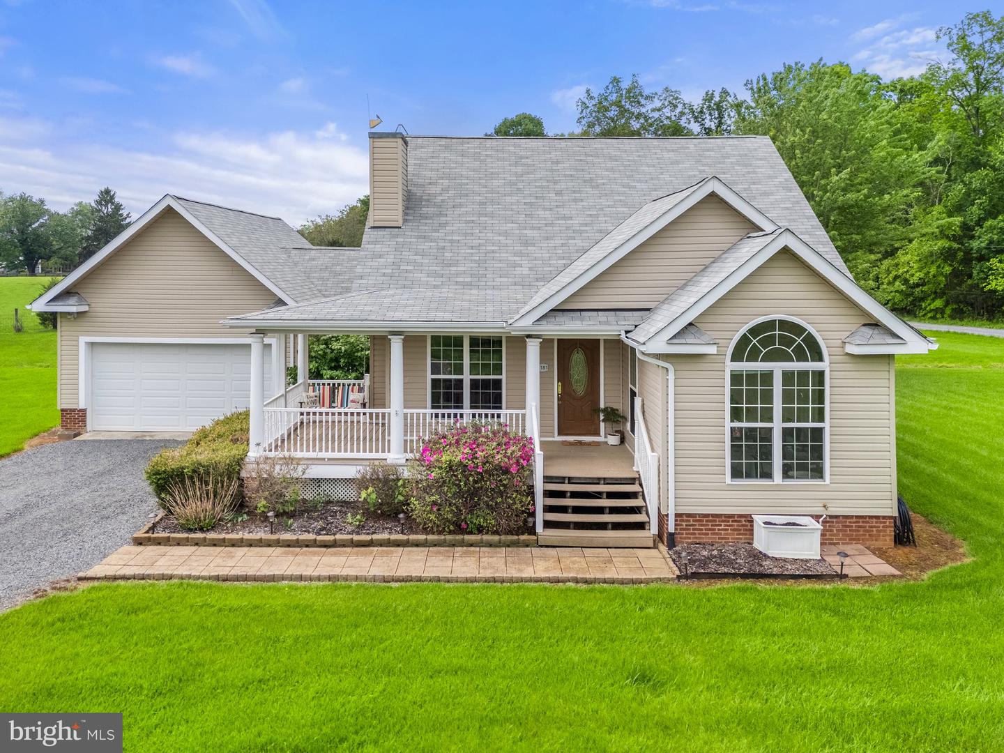 6179 & 6181 BEACH RD, MIDLAND, Virginia 22728, 6 Bedrooms Bedrooms, ,4 BathroomsBathrooms,Residential,For sale,6179 & 6181 BEACH RD,VAFQ2016602 MLS # VAFQ2016602