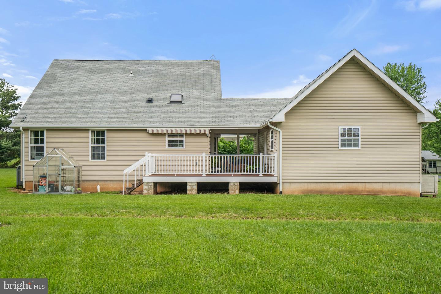 6179 & 6181 BEACH RD, MIDLAND, Virginia 22728, 6 Bedrooms Bedrooms, ,4 BathroomsBathrooms,Residential,For sale,6179 & 6181 BEACH RD,VAFQ2016602 MLS # VAFQ2016602