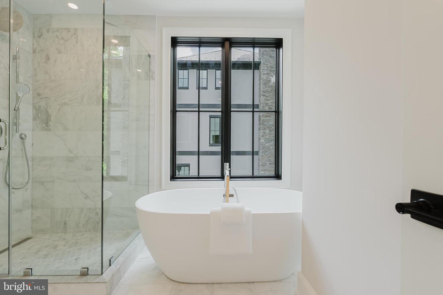 5024 DANA PL NW, WASHINGTON, District Of Columbia 20016, 7 Bedrooms Bedrooms, ,7 BathroomsBathrooms,Residential,For sale,5024 DANA PL NW,DCDC2200536 MLS # DCDC2200536