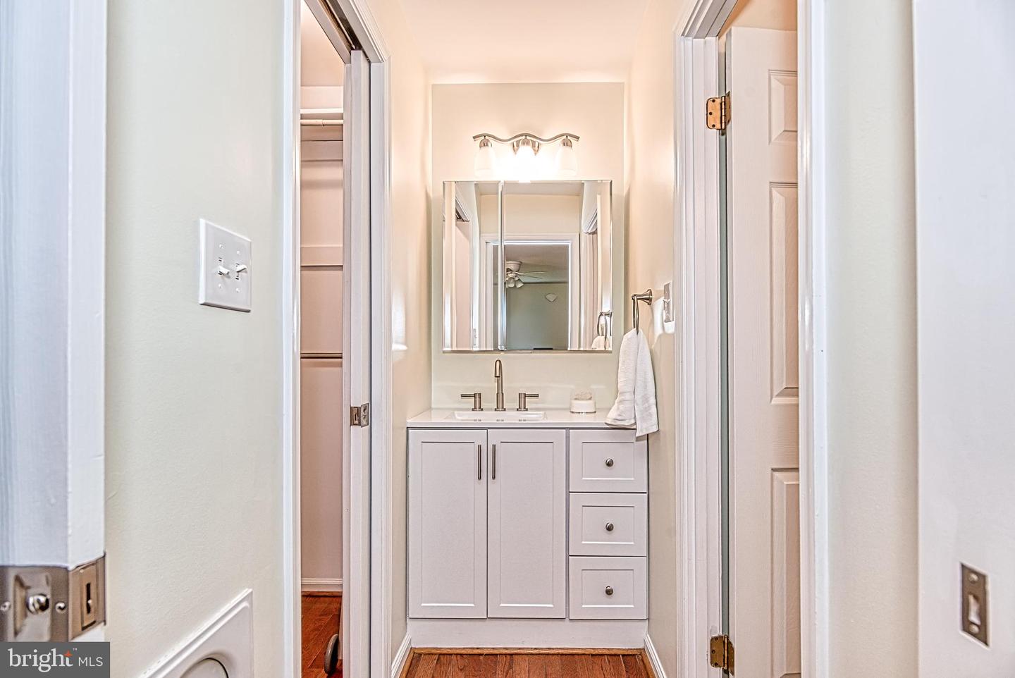 7128 DEVONSHIRE RD, ALEXANDRIA, Virginia 22307, 5 Bedrooms Bedrooms, ,3 BathroomsBathrooms,Residential,For sale,7128 DEVONSHIRE RD,VAFX2240726 MLS # VAFX2240726