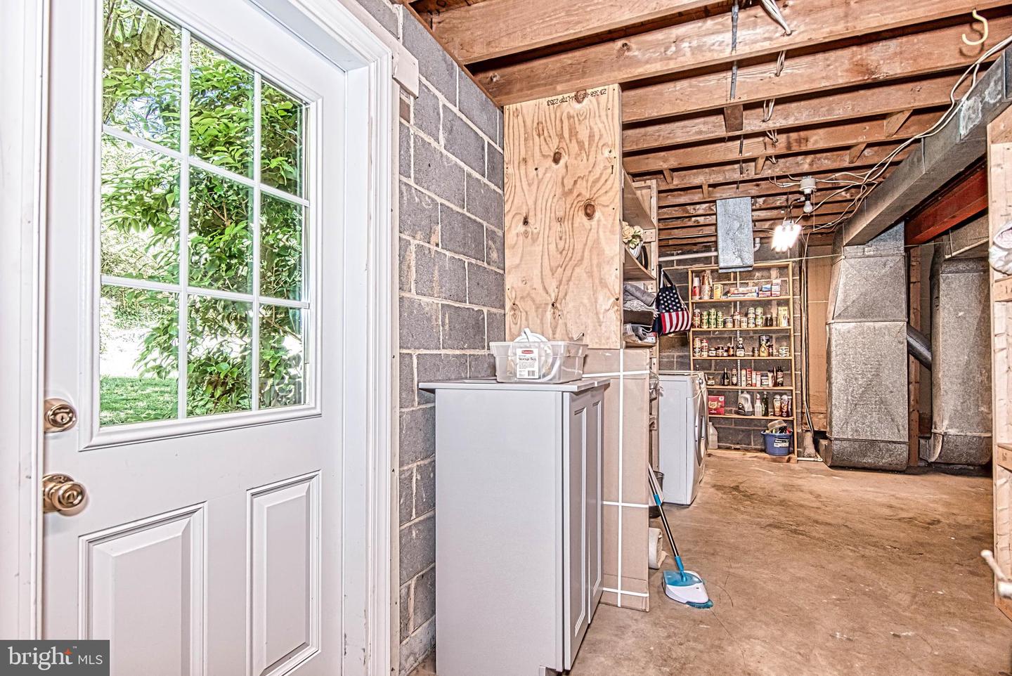 7128 DEVONSHIRE RD, ALEXANDRIA, Virginia 22307, 5 Bedrooms Bedrooms, ,3 BathroomsBathrooms,Residential,For sale,7128 DEVONSHIRE RD,VAFX2240726 MLS # VAFX2240726