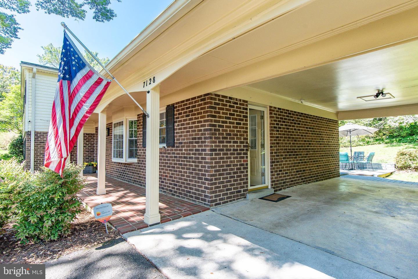 7128 DEVONSHIRE RD, ALEXANDRIA, Virginia 22307, 5 Bedrooms Bedrooms, ,3 BathroomsBathrooms,Residential,For sale,7128 DEVONSHIRE RD,VAFX2240726 MLS # VAFX2240726
