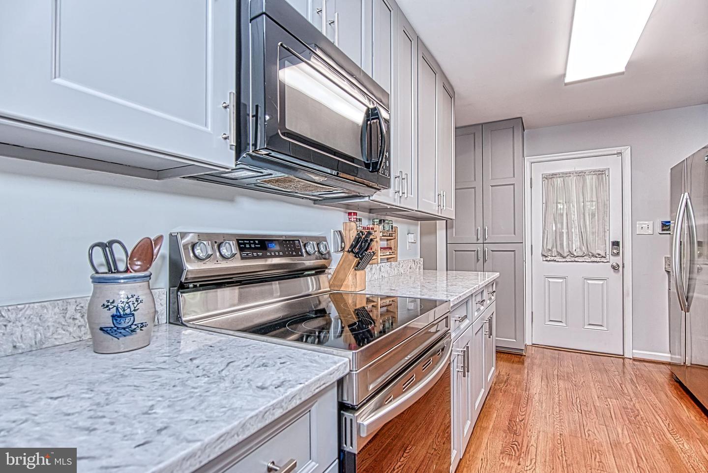 7128 DEVONSHIRE RD, ALEXANDRIA, Virginia 22307, 5 Bedrooms Bedrooms, ,3 BathroomsBathrooms,Residential,For sale,7128 DEVONSHIRE RD,VAFX2240726 MLS # VAFX2240726