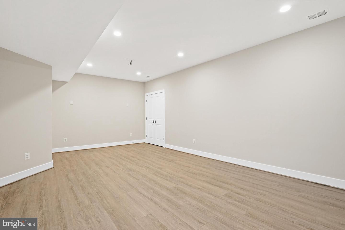 1337 BEULAH RD, VIENNA, Virginia 22182, 7 Bedrooms Bedrooms, ,7 BathroomsBathrooms,Residential,For sale,1337 BEULAH RD,VAFX2240746 MLS # VAFX2240746