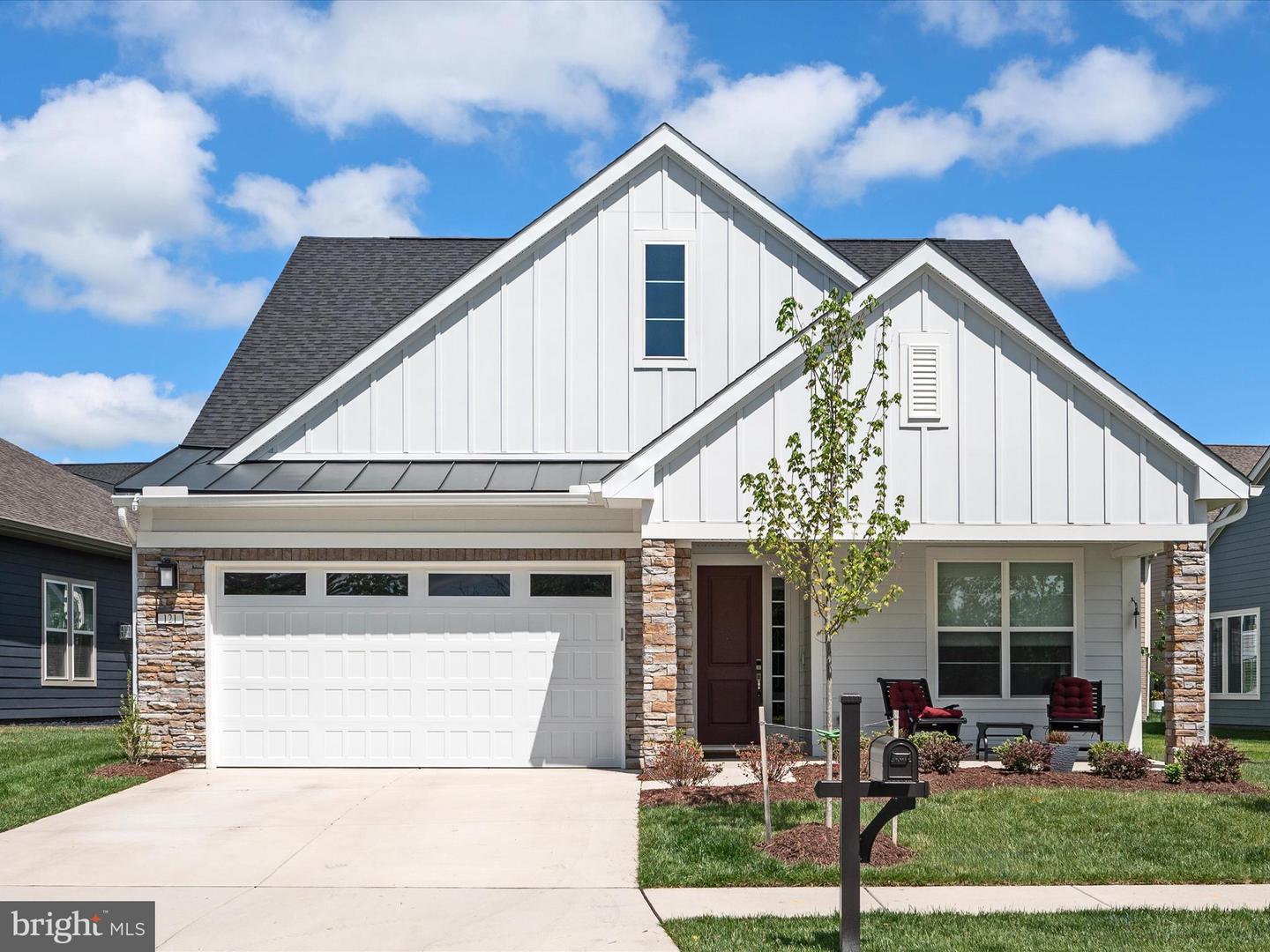121 COWBIRD ST, LAKE FREDERICK, Virginia 22630, 3 Bedrooms Bedrooms, ,3 BathroomsBathrooms,Residential,For sale,121 COWBIRD ST,VAFV2034142 MLS # VAFV2034142