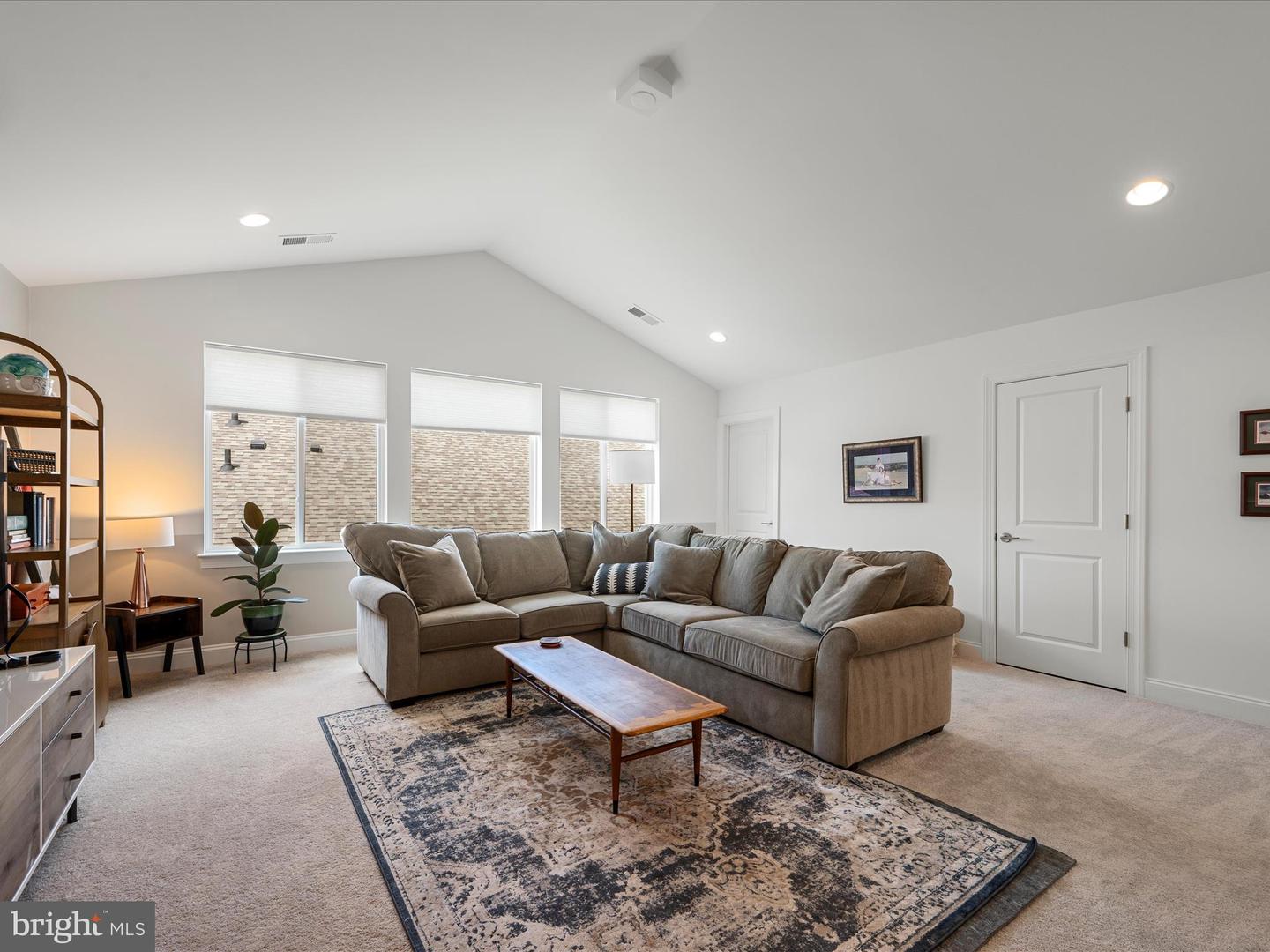121 COWBIRD ST, LAKE FREDERICK, Virginia 22630, 3 Bedrooms Bedrooms, ,3 BathroomsBathrooms,Residential,For sale,121 COWBIRD ST,VAFV2034142 MLS # VAFV2034142
