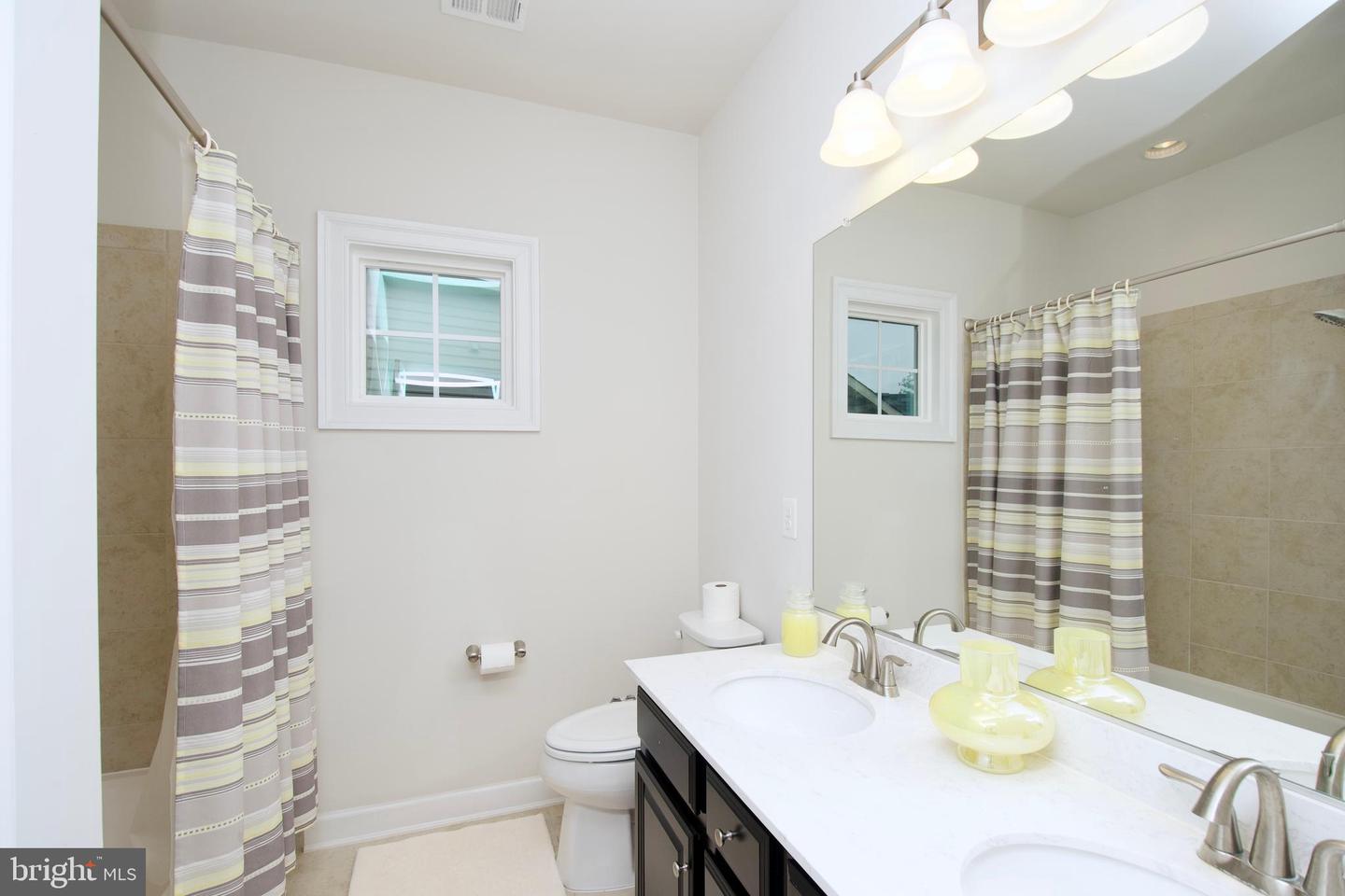 25995 LILAC OAKS PL, ALDIE, Virginia 20105, 6 Bedrooms Bedrooms, ,5 BathroomsBathrooms,Residential,For sale,25995 LILAC OAKS PL,VALO2096420 MLS # VALO2096420