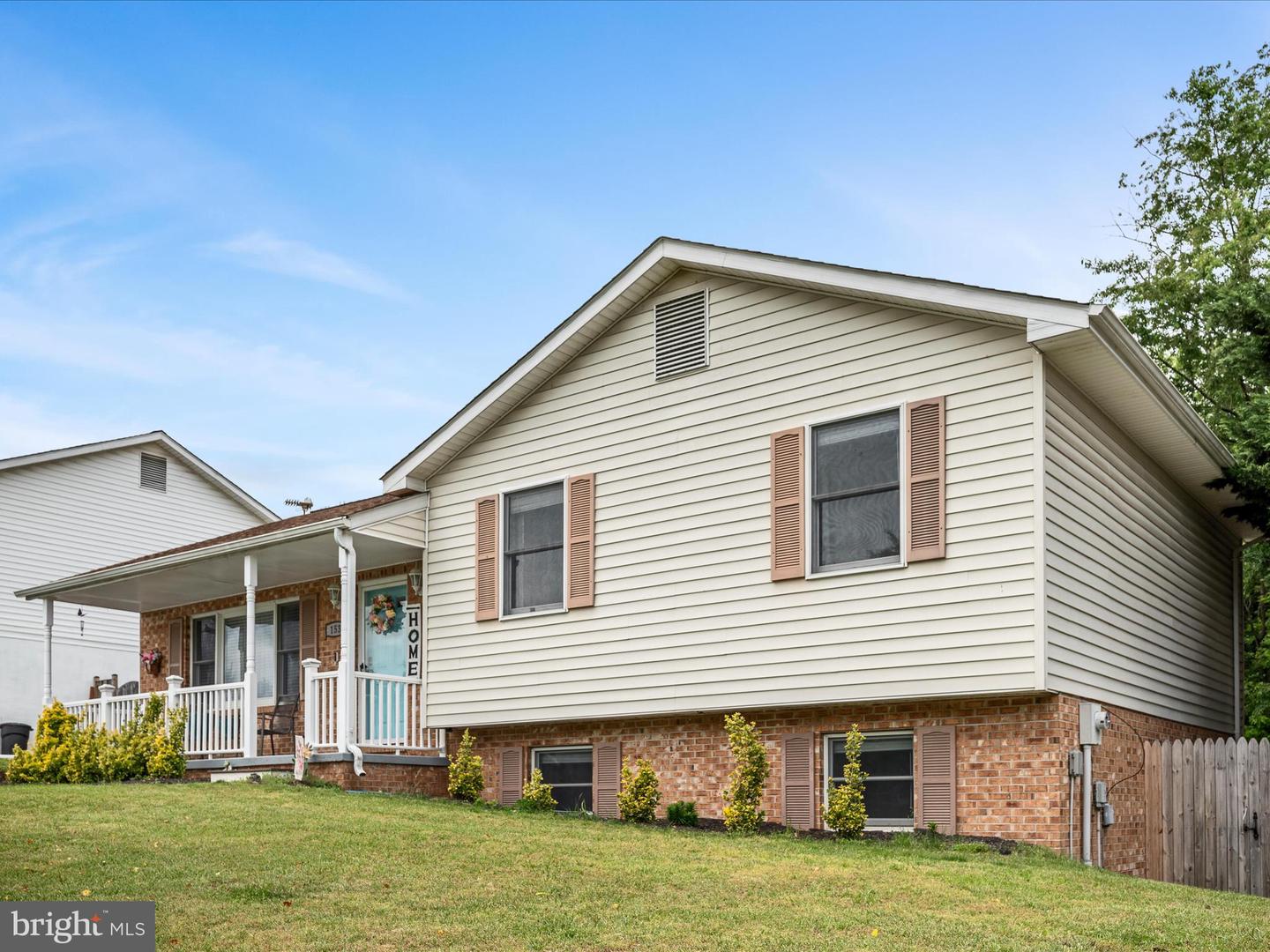153 PEMBRIDGE DR, WINCHESTER, Virginia 22602, 3 Bedrooms Bedrooms, ,2 BathroomsBathrooms,Residential,For sale,153 PEMBRIDGE DR,VAFV2034166 MLS # VAFV2034166