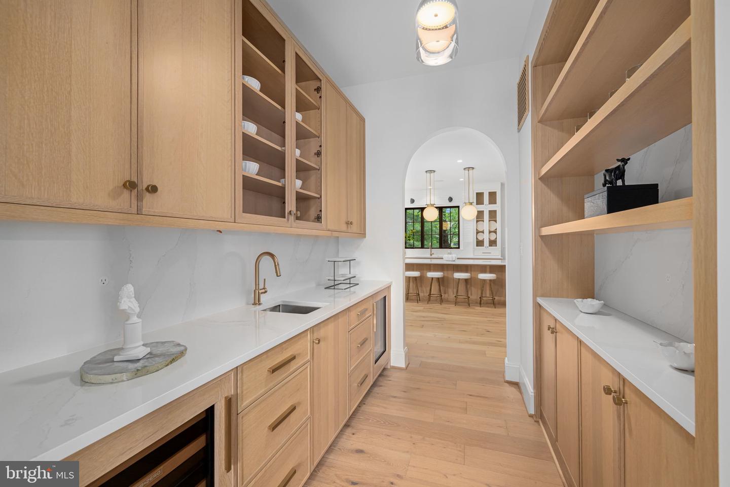 2107 ELLIOTT AVE, MCLEAN, Virginia 22101, 5 Bedrooms Bedrooms, ,5 BathroomsBathrooms,Residential,For sale,2107 ELLIOTT AVE,VAFX2240682 MLS # VAFX2240682