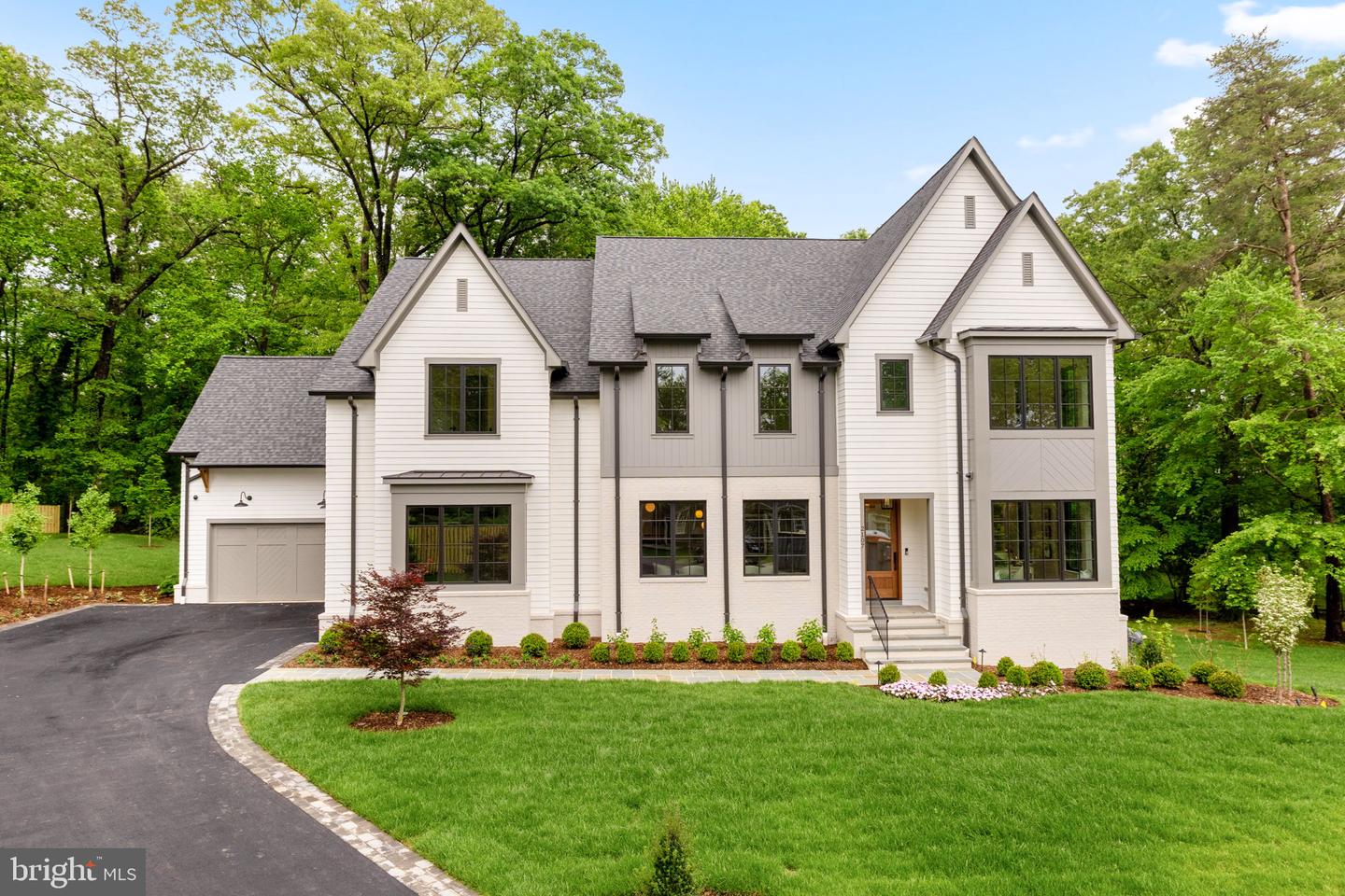 2107 ELLIOTT AVE, MCLEAN, Virginia 22101, 5 Bedrooms Bedrooms, ,5 BathroomsBathrooms,Residential,For sale,2107 ELLIOTT AVE,VAFX2240682 MLS # VAFX2240682