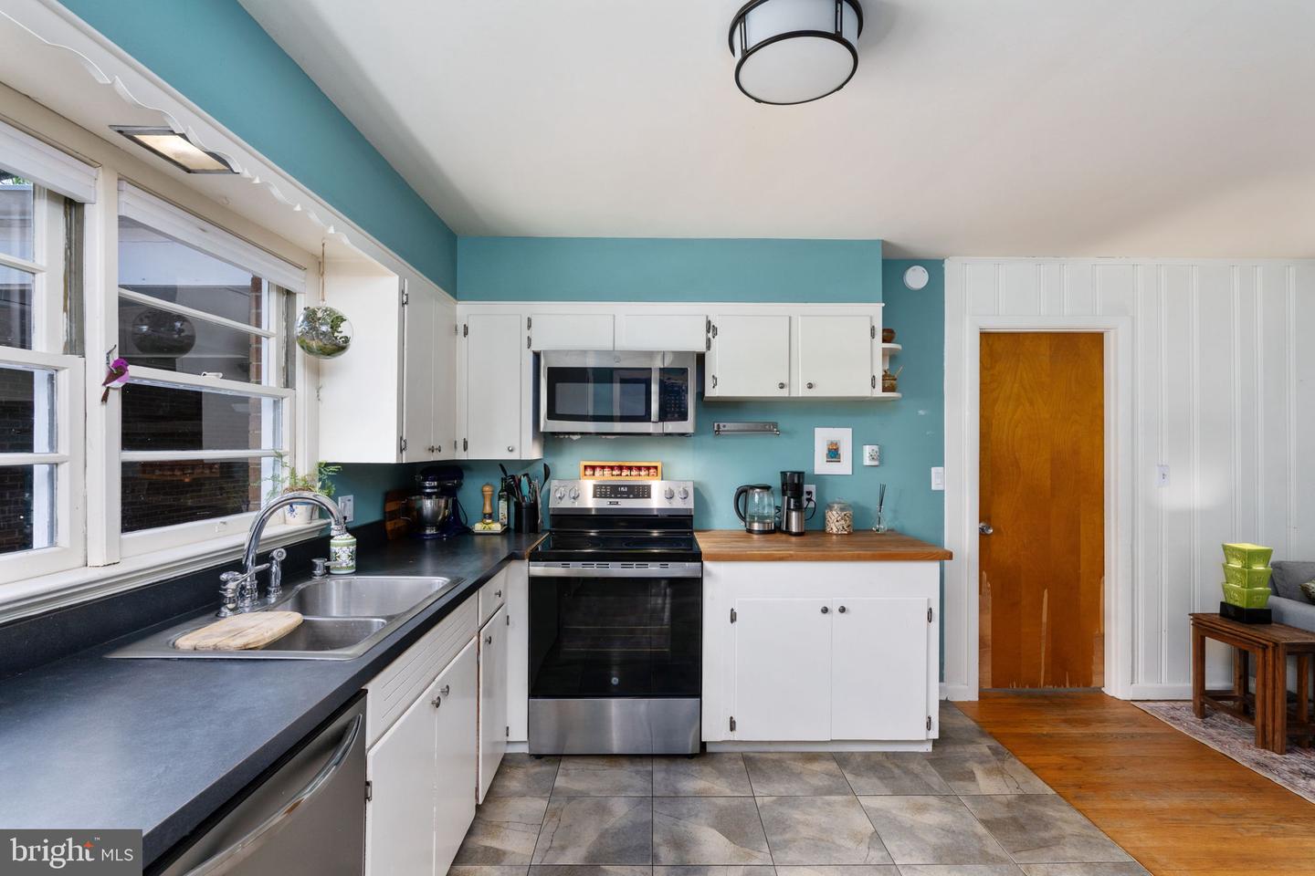 3 WESTWOOD DR, FREDERICKSBURG, Virginia 22405, 2 Bedrooms Bedrooms, ,1 BathroomBathrooms,Residential,For sale,3 WESTWOOD DR,VAST2038794 MLS # VAST2038794