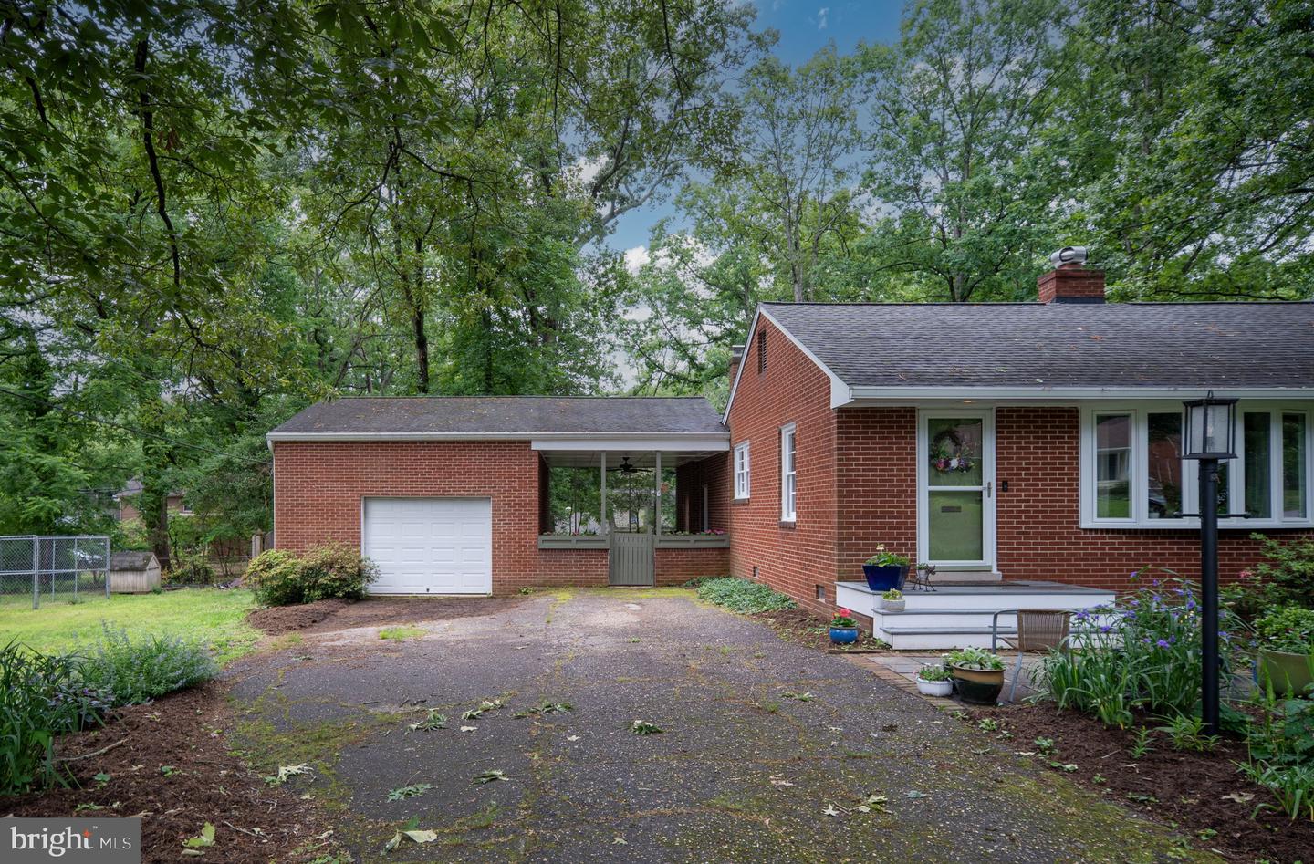 3 WESTWOOD DR, FREDERICKSBURG, Virginia 22405, 2 Bedrooms Bedrooms, ,1 BathroomBathrooms,Residential,For sale,3 WESTWOOD DR,VAST2038794 MLS # VAST2038794