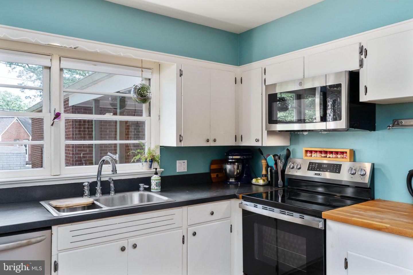 3 WESTWOOD DR, FREDERICKSBURG, Virginia 22405, 2 Bedrooms Bedrooms, ,1 BathroomBathrooms,Residential,For sale,3 WESTWOOD DR,VAST2038794 MLS # VAST2038794