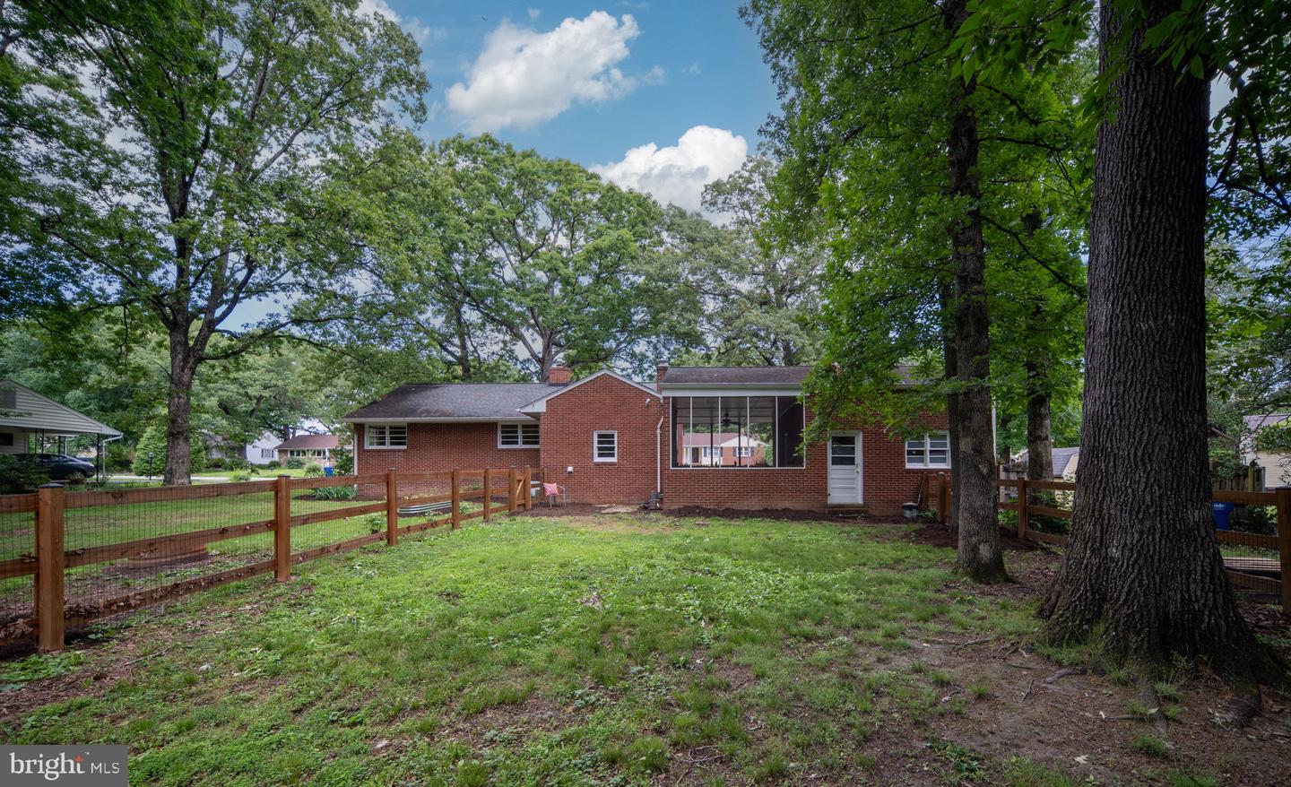 3 WESTWOOD DR, FREDERICKSBURG, Virginia 22405, 2 Bedrooms Bedrooms, ,1 BathroomBathrooms,Residential,For sale,3 WESTWOOD DR,VAST2038794 MLS # VAST2038794