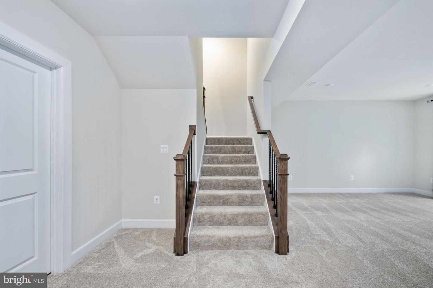 11207 REDLANDS TRL, SPOTSYLVANIA, Virginia 22551, 5 Bedrooms Bedrooms, ,4 BathroomsBathrooms,Residential,For sale,11207 REDLANDS TRL,VASP2033112 MLS # VASP2033112
