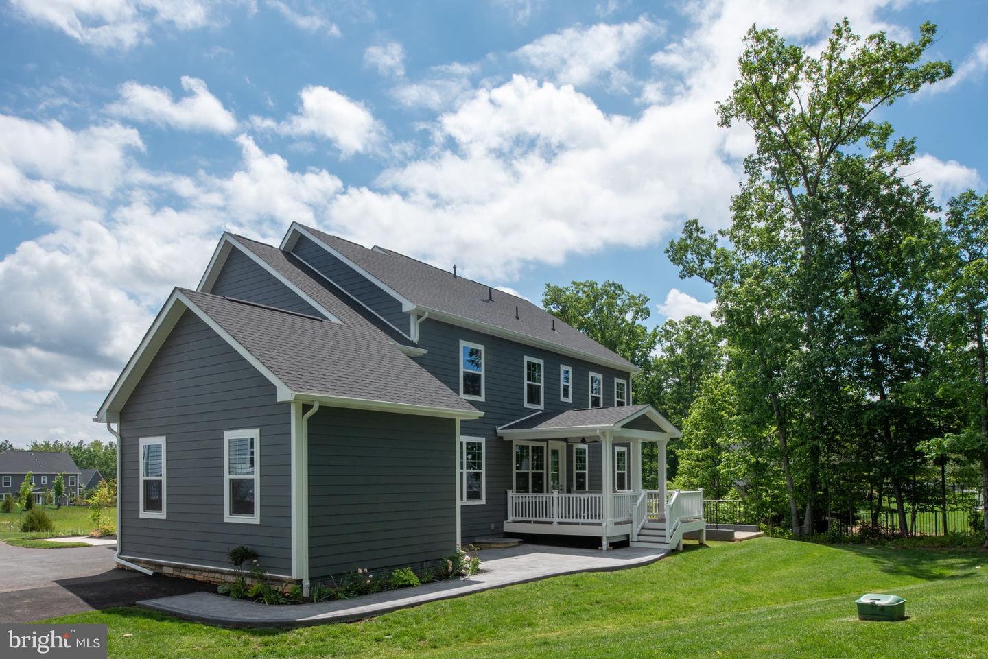 11207 REDLANDS TRL, SPOTSYLVANIA, Virginia 22551, 5 Bedrooms Bedrooms, ,4 BathroomsBathrooms,Residential,For sale,11207 REDLANDS TRL,VASP2033112 MLS # VASP2033112