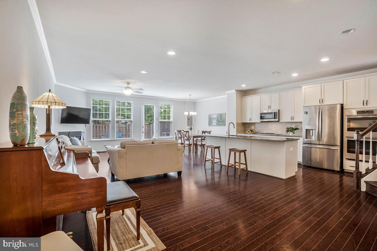 42523 BENFOLD SQ, BRAMBLETON, Virginia 20148, 3 Bedrooms Bedrooms, ,1 BathroomBathrooms,Residential,For sale,42523 BENFOLD SQ,VALO2096366 MLS # VALO2096366