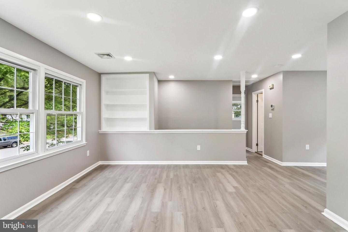 14332 FERNDALE RD, WOODBRIDGE, Virginia 22193, 4 Bedrooms Bedrooms, ,2 BathroomsBathrooms,Residential,For sale,14332 FERNDALE RD,VAPW2094626 MLS # VAPW2094626