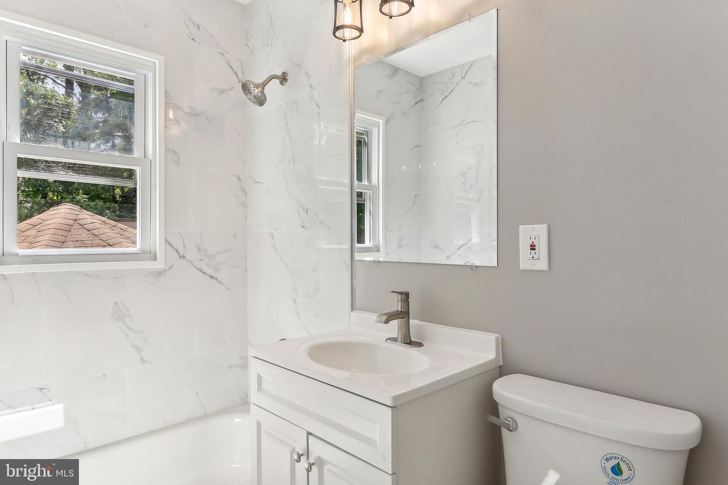 14332 FERNDALE RD, WOODBRIDGE, Virginia 22193, 4 Bedrooms Bedrooms, ,2 BathroomsBathrooms,Residential,For sale,14332 FERNDALE RD,VAPW2094626 MLS # VAPW2094626