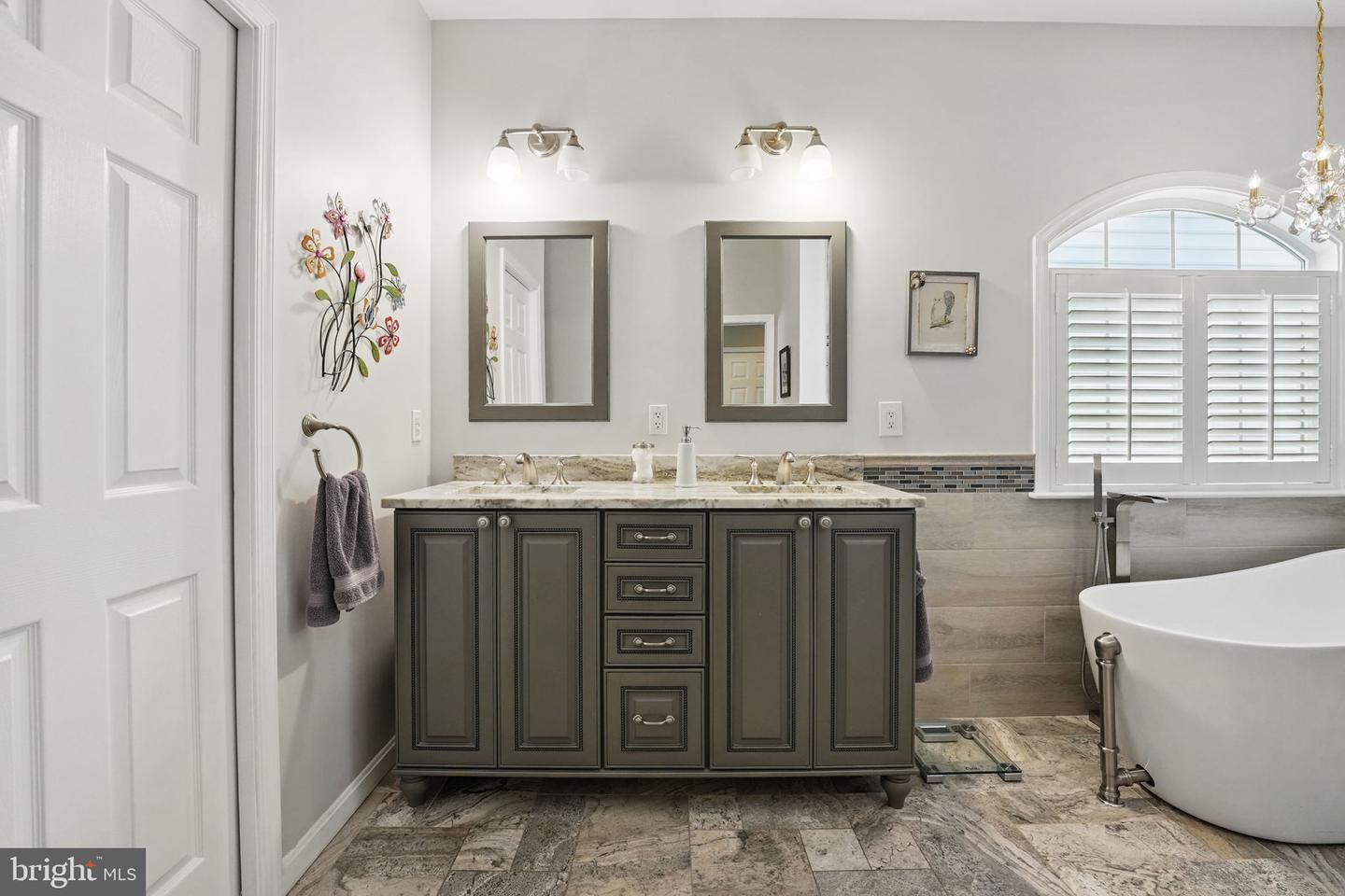 5923 EMBRY SPRING LN, ALEXANDRIA, Virginia 22315, 4 Bedrooms Bedrooms, ,3 BathroomsBathrooms,Residential,For sale,5923 EMBRY SPRING LN,VAFX2240836 MLS # VAFX2240836
