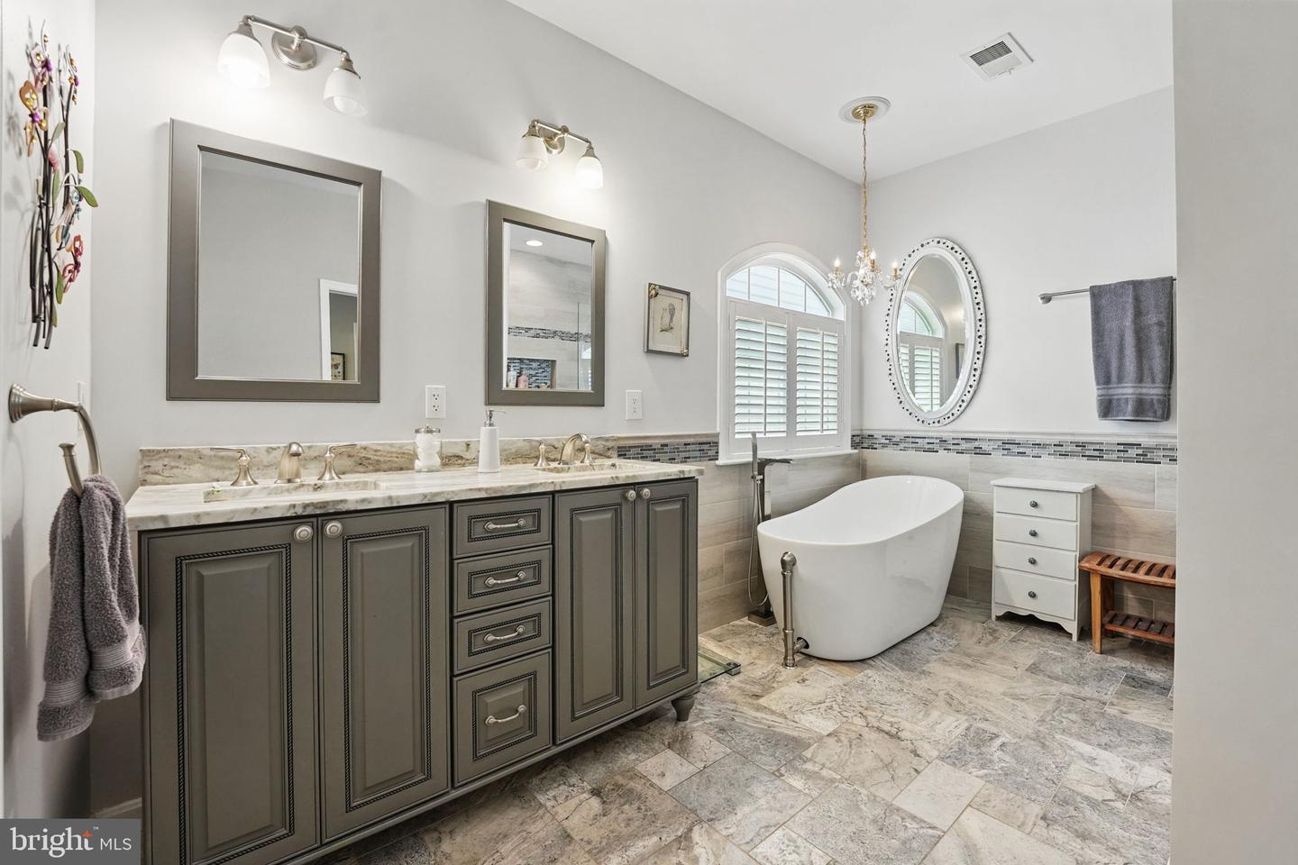 5923 EMBRY SPRING LN, ALEXANDRIA, Virginia 22315, 4 Bedrooms Bedrooms, ,3 BathroomsBathrooms,Residential,For sale,5923 EMBRY SPRING LN,VAFX2240836 MLS # VAFX2240836