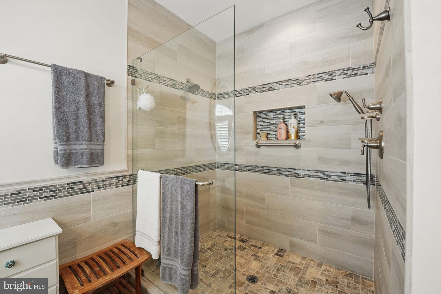 5923 EMBRY SPRING LN, ALEXANDRIA, Virginia 22315, 4 Bedrooms Bedrooms, ,3 BathroomsBathrooms,Residential,For sale,5923 EMBRY SPRING LN,VAFX2240836 MLS # VAFX2240836