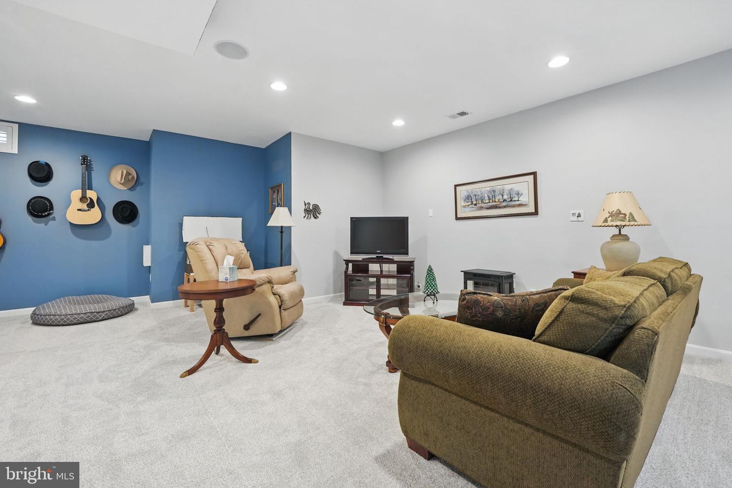 5923 EMBRY SPRING LN, ALEXANDRIA, Virginia 22315, 4 Bedrooms Bedrooms, ,3 BathroomsBathrooms,Residential,For sale,5923 EMBRY SPRING LN,VAFX2240836 MLS # VAFX2240836