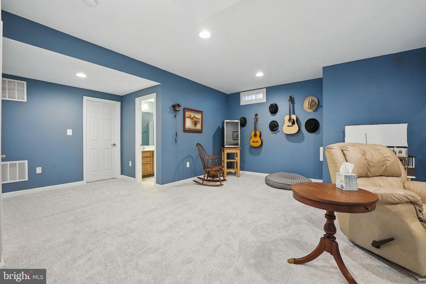5923 EMBRY SPRING LN, ALEXANDRIA, Virginia 22315, 4 Bedrooms Bedrooms, ,3 BathroomsBathrooms,Residential,For sale,5923 EMBRY SPRING LN,VAFX2240836 MLS # VAFX2240836
