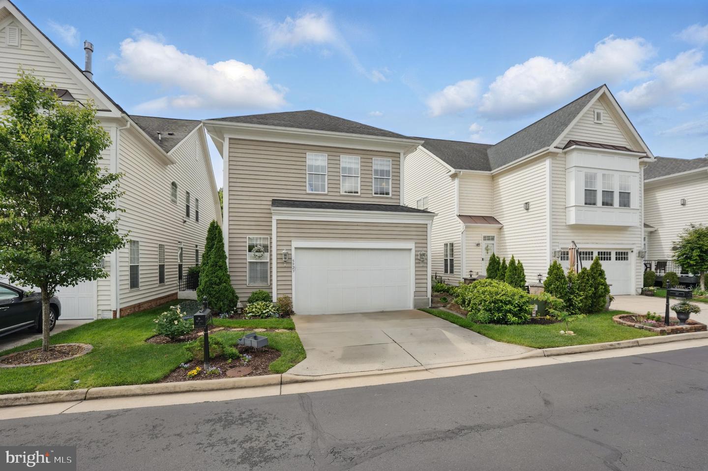 5923 EMBRY SPRING LN, ALEXANDRIA, Virginia 22315, 4 Bedrooms Bedrooms, ,3 BathroomsBathrooms,Residential,For sale,5923 EMBRY SPRING LN,VAFX2240836 MLS # VAFX2240836