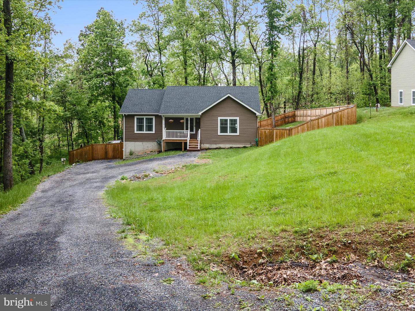1400 HIGH TOP RD, LINDEN, Virginia 22642, 3 Bedrooms Bedrooms, ,2 BathroomsBathrooms,Residential,For sale,1400 HIGH TOP RD,VAWR2011162 MLS # VAWR2011162
