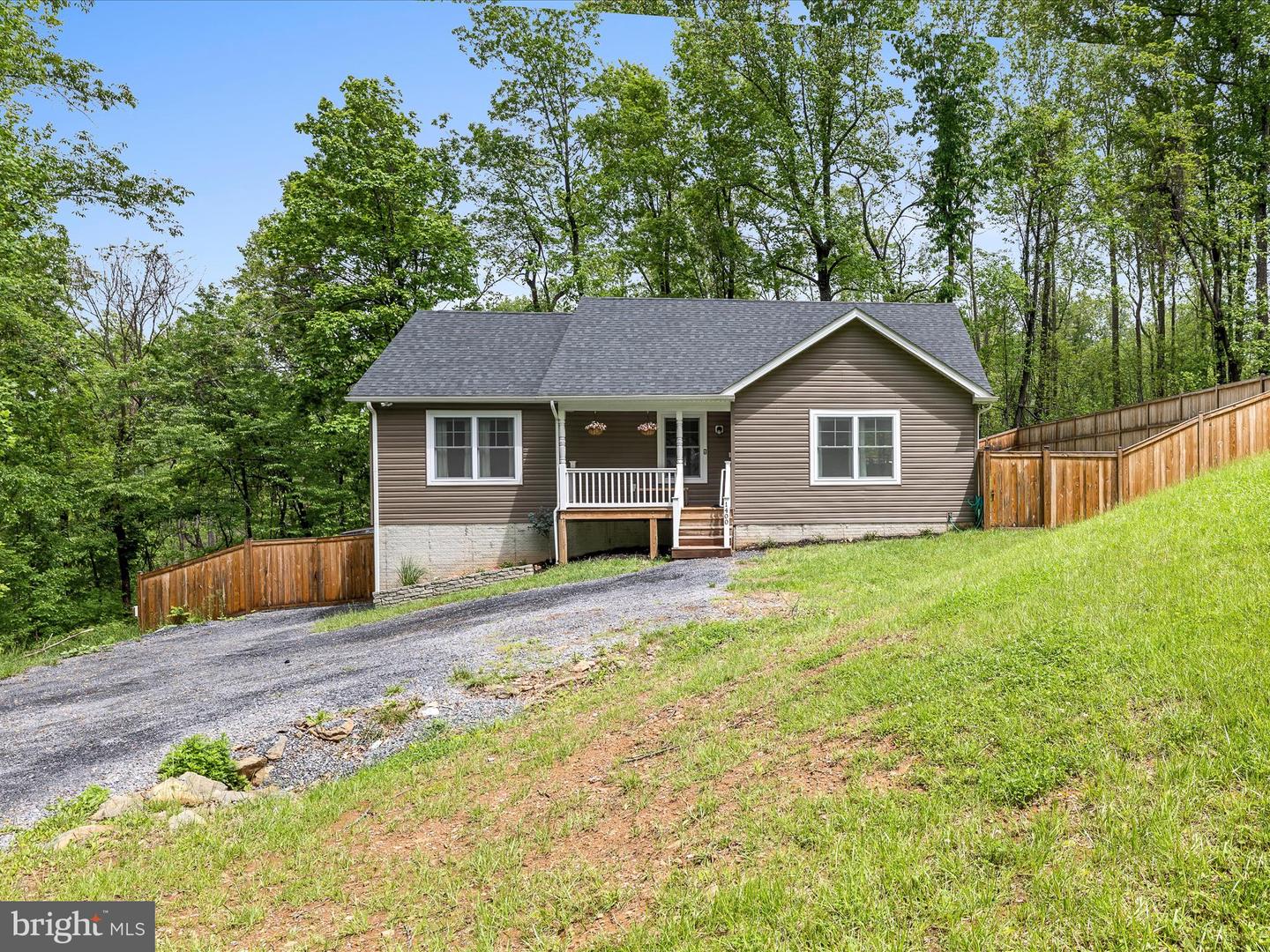 1400 HIGH TOP RD, LINDEN, Virginia 22642, 3 Bedrooms Bedrooms, ,2 BathroomsBathrooms,Residential,For sale,1400 HIGH TOP RD,VAWR2011162 MLS # VAWR2011162