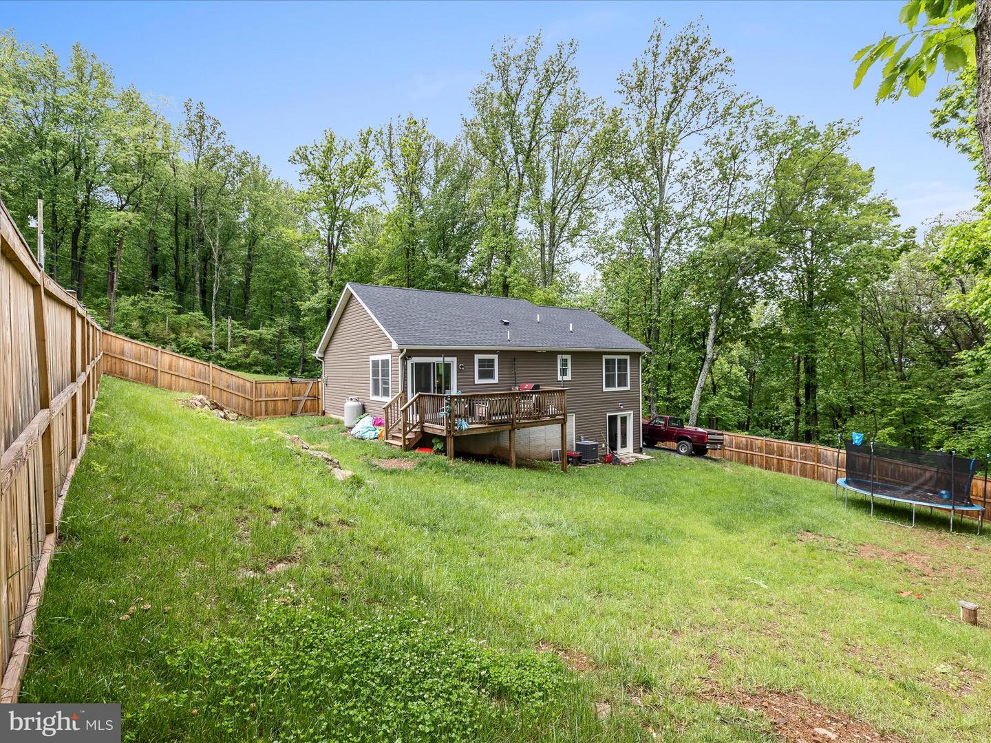 1400 HIGH TOP RD, LINDEN, Virginia 22642, 3 Bedrooms Bedrooms, ,2 BathroomsBathrooms,Residential,For sale,1400 HIGH TOP RD,VAWR2011162 MLS # VAWR2011162